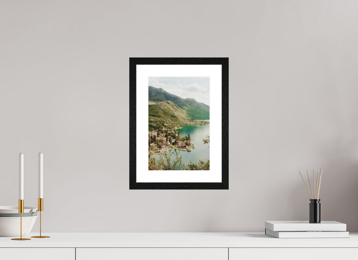 20 x 30 cm, Cadre 4 noir Entre Lac & Montagnes